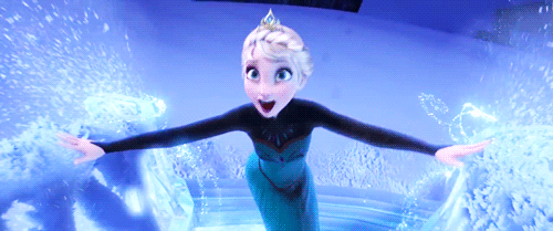 Frozen Elsa making ice bridge
